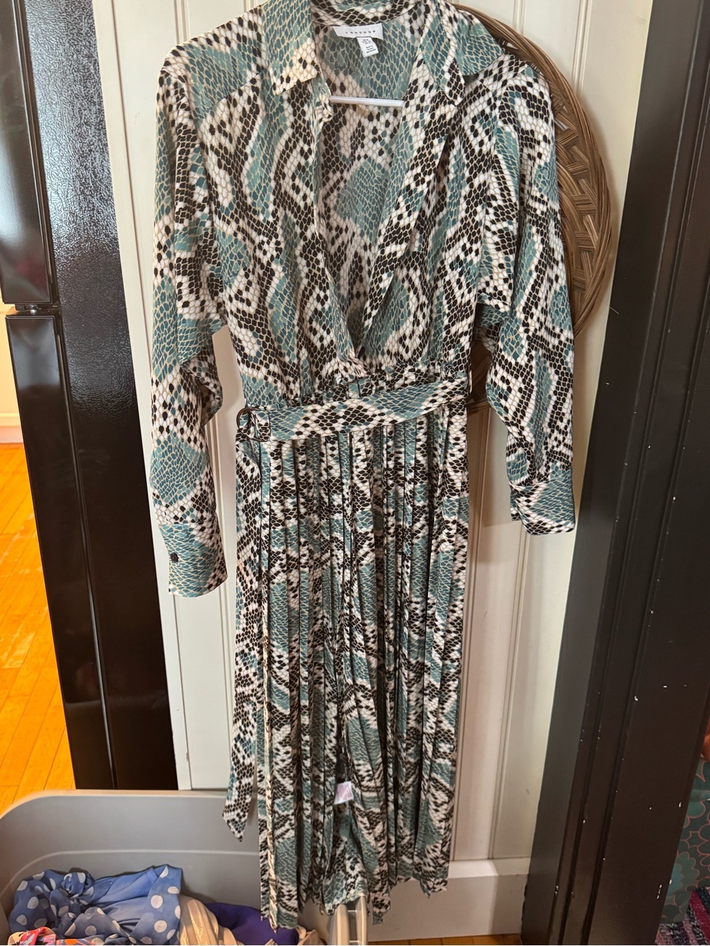 Top shop Pleated Teal & Black Snake-Print Dress